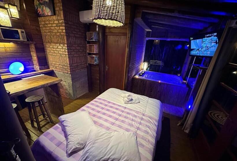 کلبه ییلاقی سوپریور یک خوابه, Bangalô House Praia Do Rosa Sc