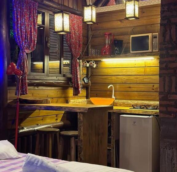 کلبه ییلاقی سوپریور یک خوابه, Bangalô House Praia Do Rosa Sc