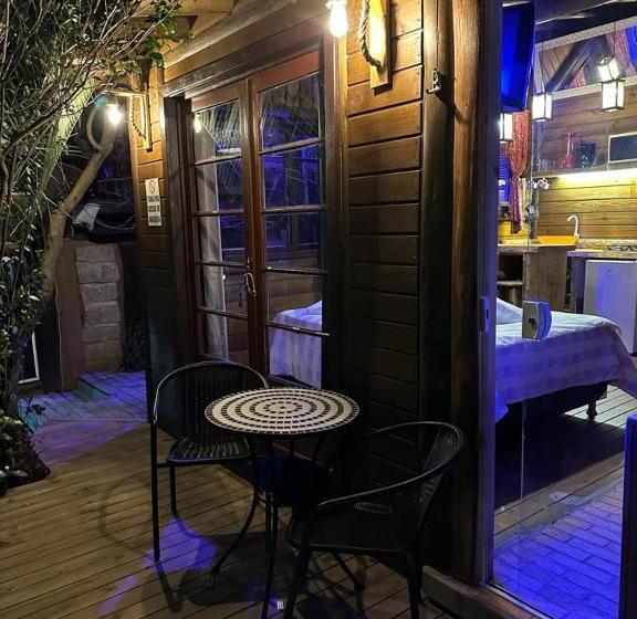 کلبه ییلاقی سوپریور یک خوابه, Bangalô House Praia Do Rosa Sc