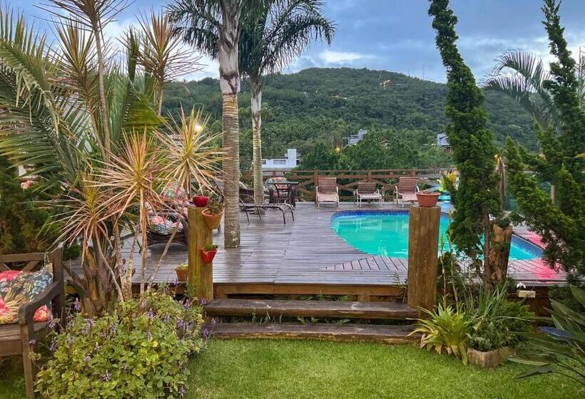 کلبه ییلاقی, Bangalô House Praia Do Rosa Sc