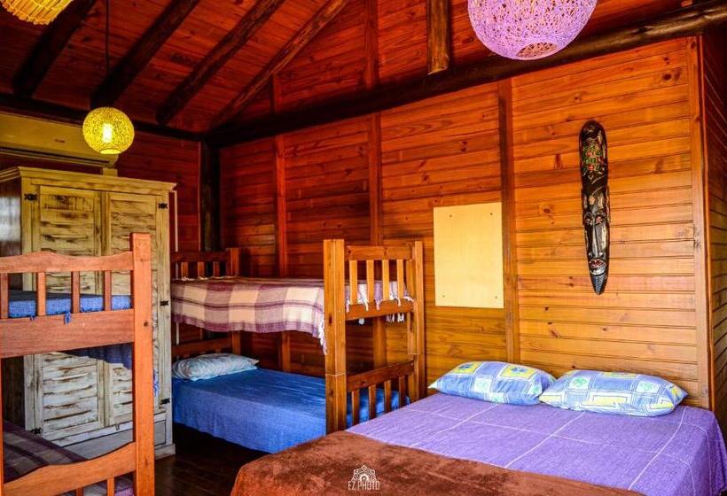 اتاق خانوادگی, Bangalô House Praia Do Rosa Sc