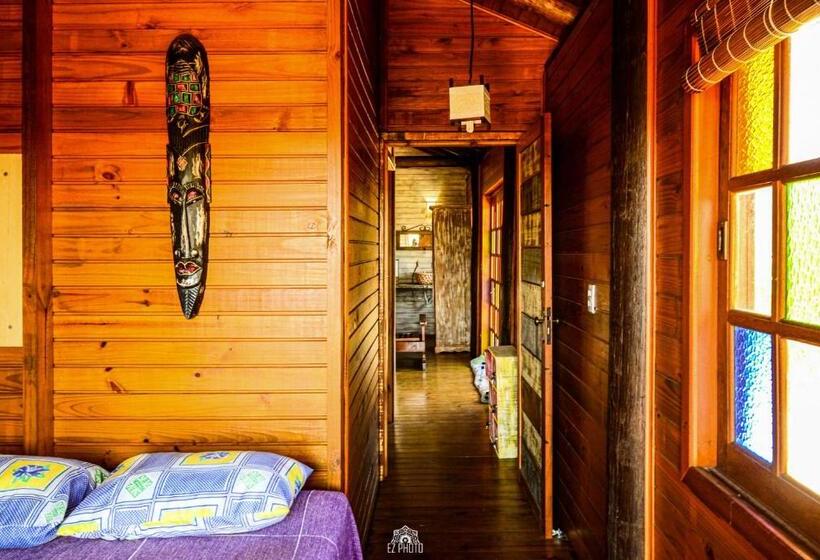 اتاق خانوادگی, Bangalô House Praia Do Rosa Sc