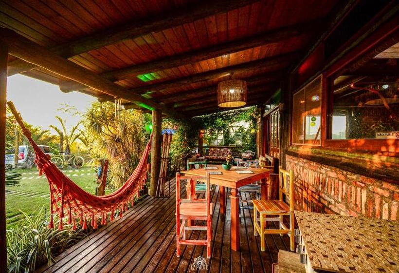 بانگلوی استاندارد, Bangalô House Praia Do Rosa Sc