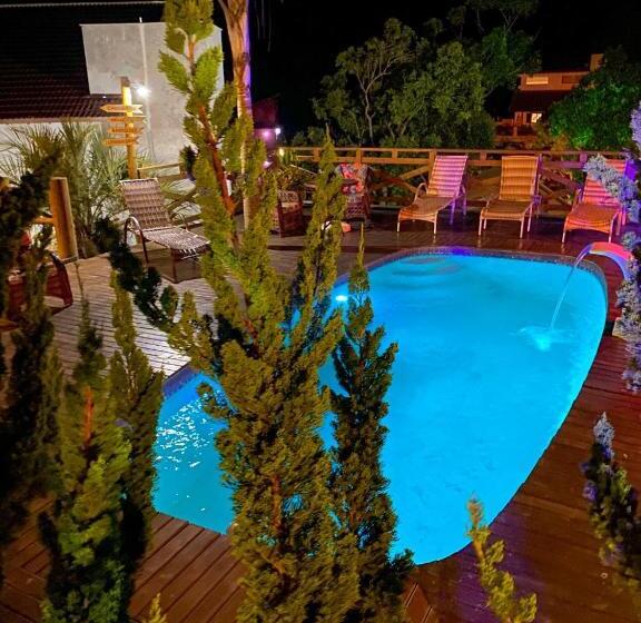 کلبه ییلاقی, Bangalô House Praia Do Rosa Sc