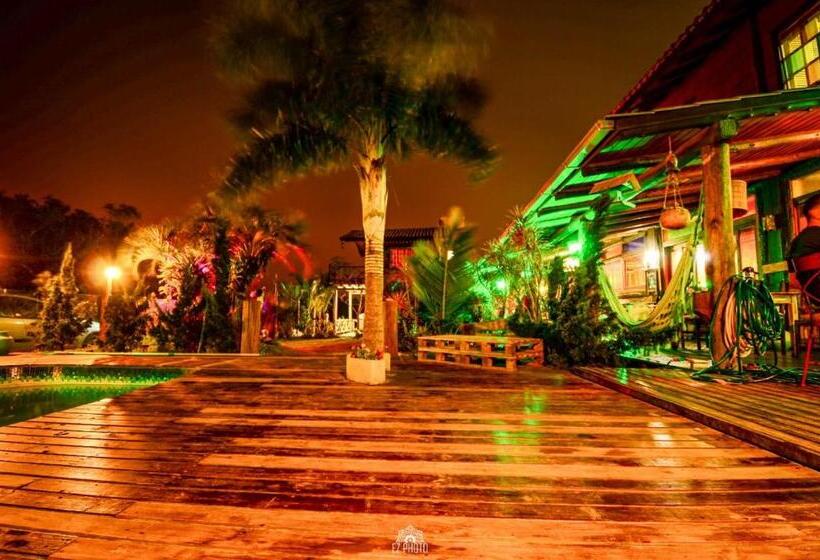 کلبه ییلاقی, Bangalô House Praia Do Rosa Sc