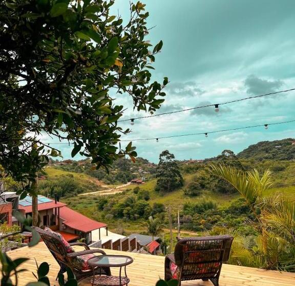 کلبه ییلاقی, Bangalô House Praia Do Rosa Sc