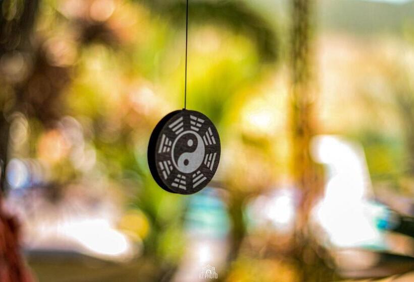 اتاق خانوادگی, Bangalô House Praia Do Rosa Sc