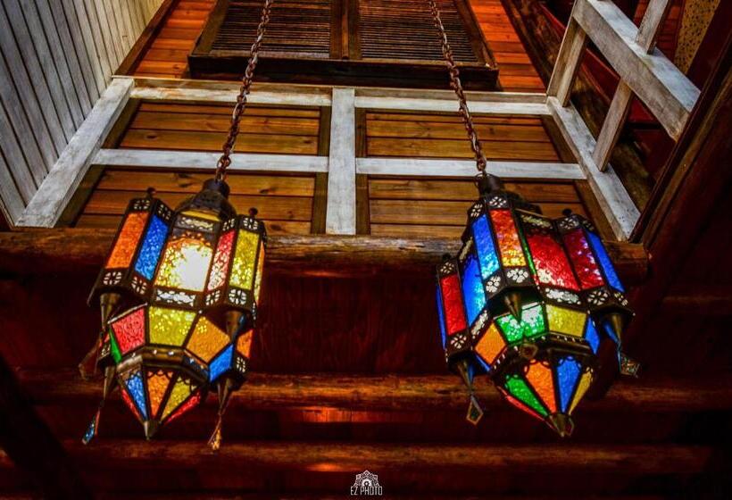 اتاق خانوادگی, Bangalô House Praia Do Rosa Sc