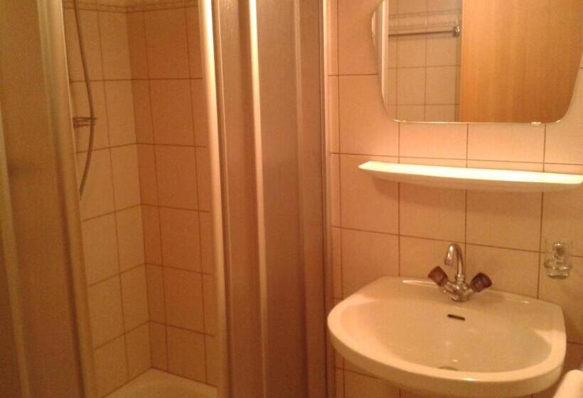 اتاق خانوادگی, Gasthof Ochsalm