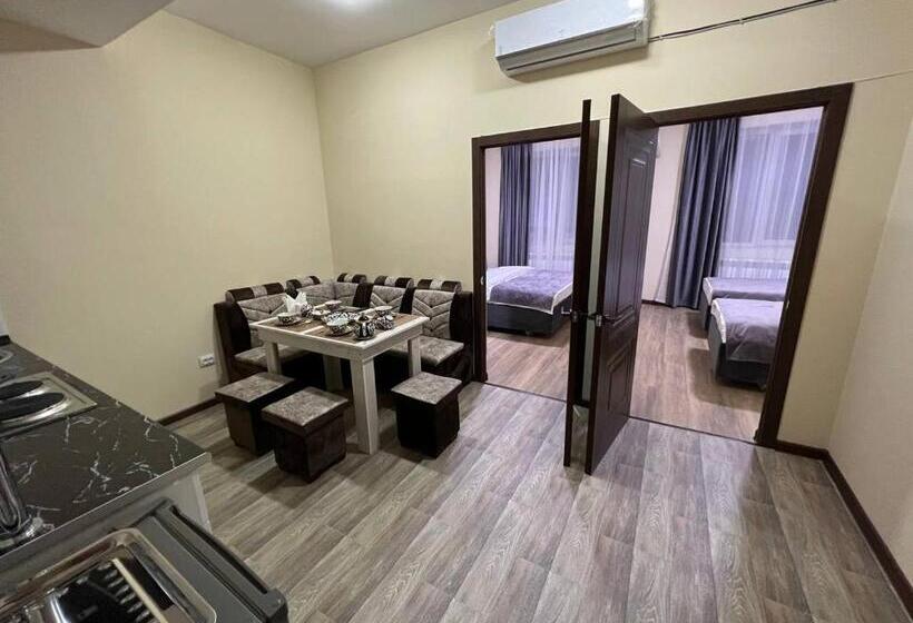 اتاق اکونومی, Apart