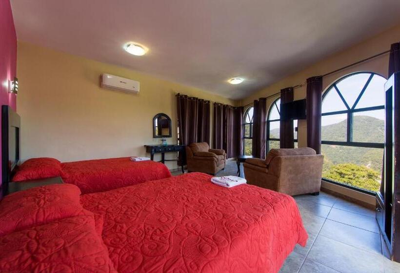 Четырехместный Номер Стандарт, Dolores