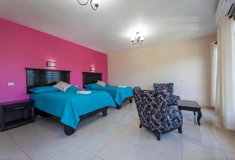 Четырехместный Номер Классик, Dolores