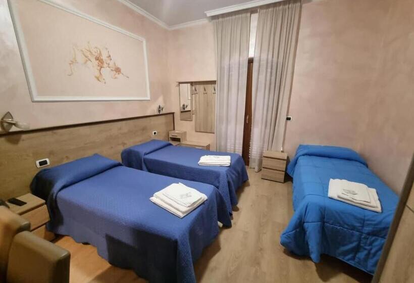 غرفة قياسية ثلاثية, Ristorante Da Valerio