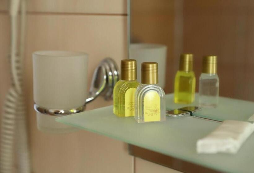 شقة غرفتين, Royal Village Resort