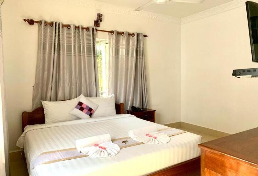 Номер Стандарт, The One By Nika