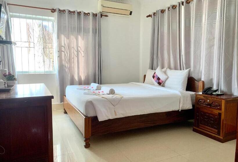 Номер Стандарт, The One By Nika