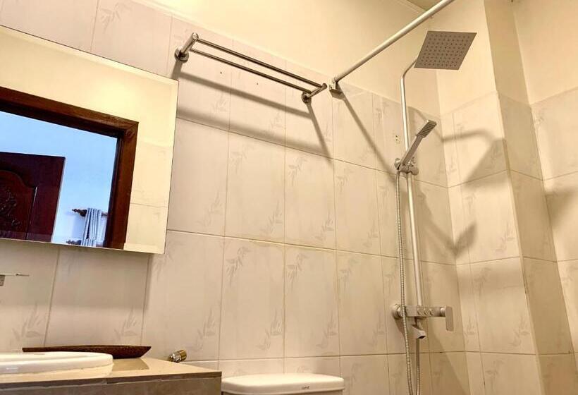 Номер Стандарт, The One By Nika