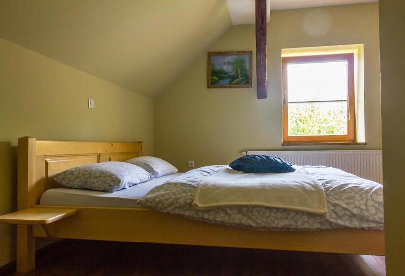 اتاق استاندارد با چشمانداز کوهستان, Turistična Kmetija Toman