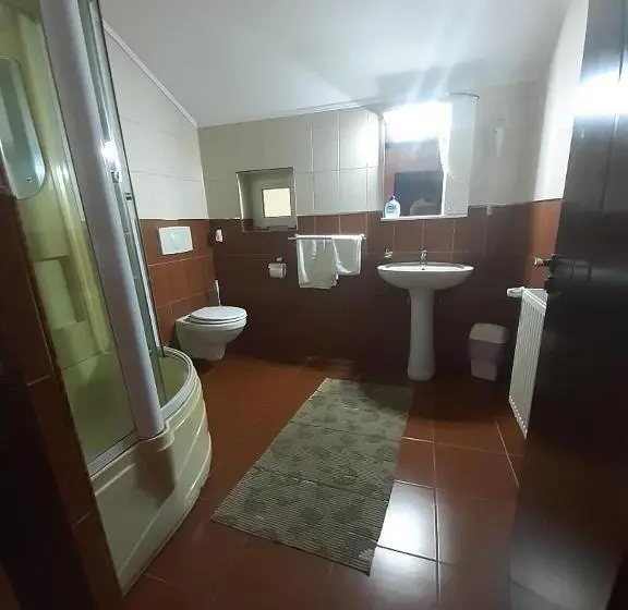 Suite, Complex Daniel S
