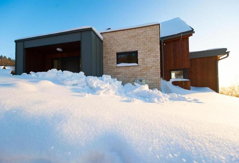 デラックストリプルルーム, Four Seasons In Benecko