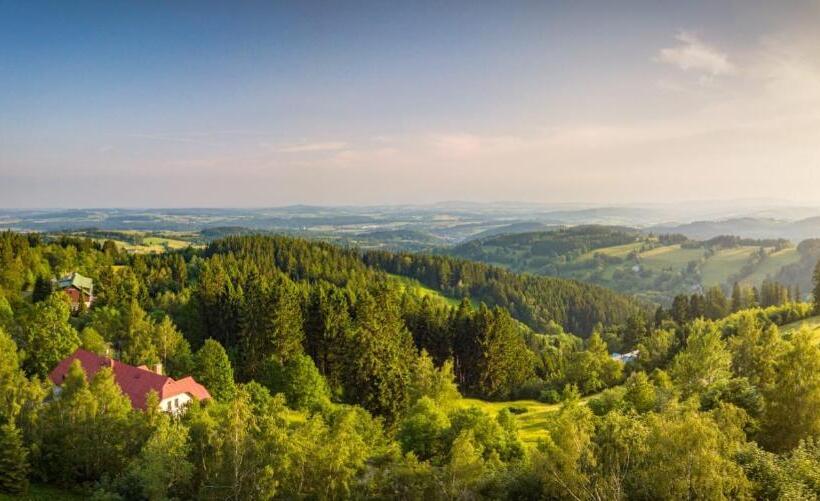 デラックスビラの１ベッドルーム, Four Seasons In Benecko