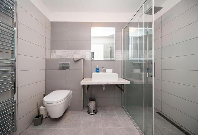 デラックスビラの１ベッドルーム, Four Seasons In Benecko