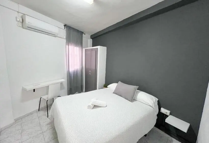 Standardzimmer, Müde Hostel