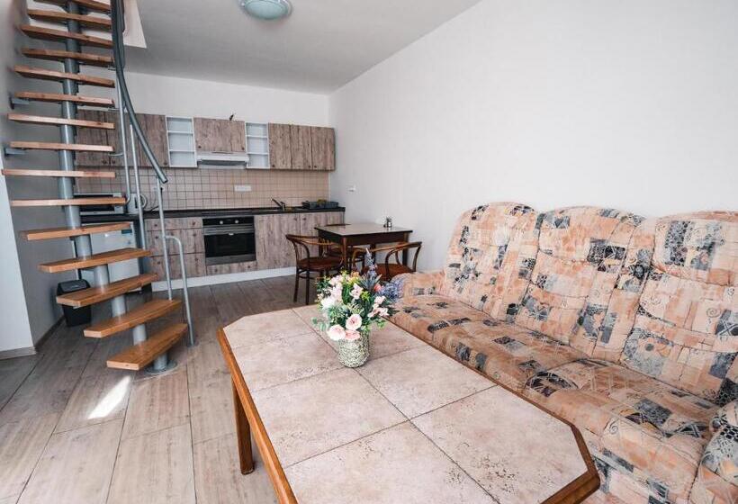 침실 3개 아파트, Pelikan Purkarec