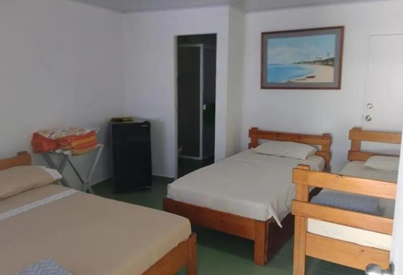 スタンダード４人部屋, Sarie Bay Inn