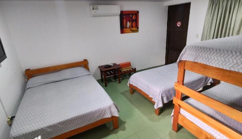 Familienzimmer, Sarie Bay Inn