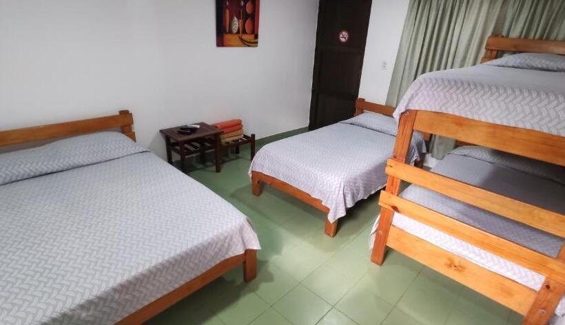 Семейный Номер, Sarie Bay Inn