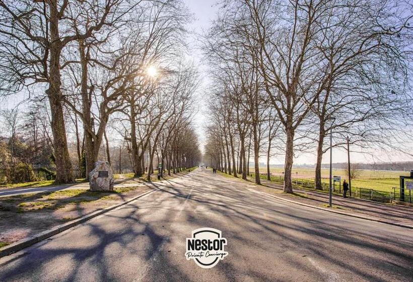 침실 1개 주택, The Castle House