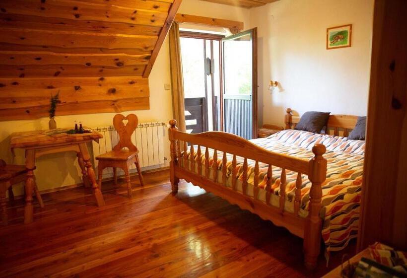 اتاق استاندارد, Turistična Kmetija Zgornji Zavratnik