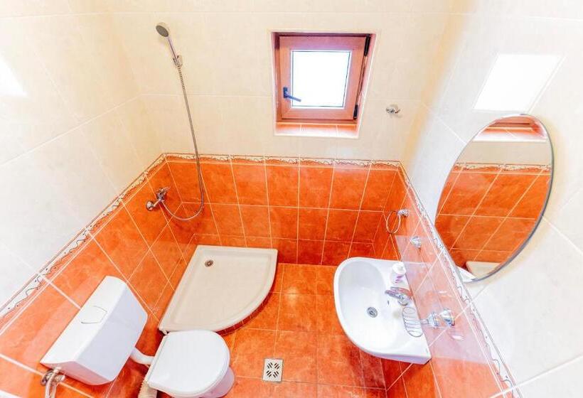 اتاق استاندارد با بالکن, Vila Babai