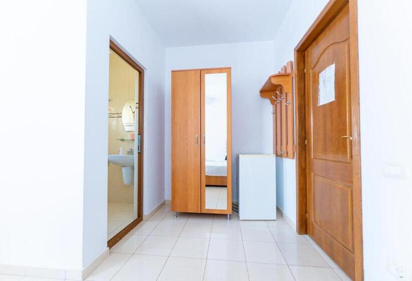 اتاق استاندارد با بالکن, Vila Babai