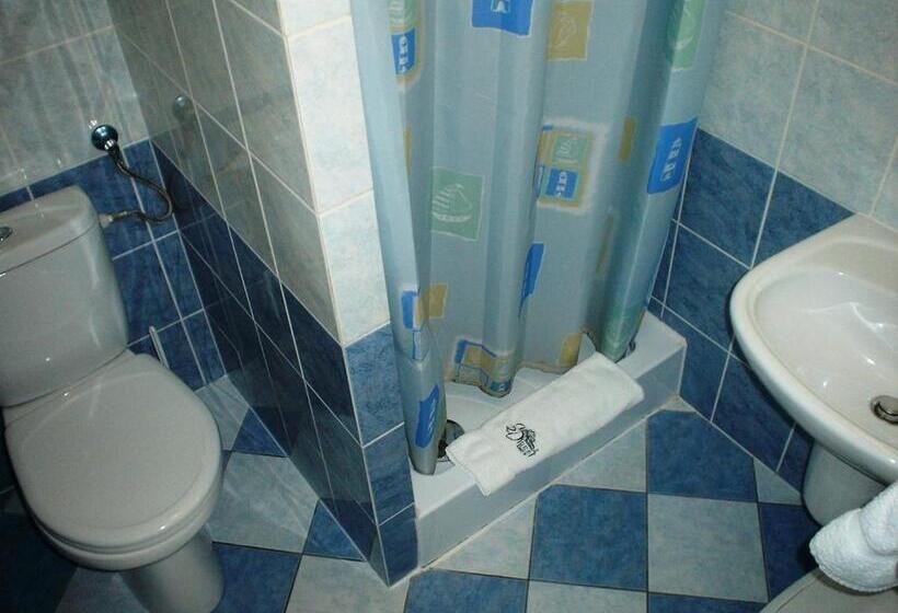 غرفة قياسية رباعية مزودة بشُرفة, Pension Schaumannův Dvůr