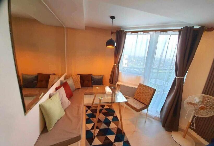 سوئیت با تخت بزرگ, Azure North   Executive Suite