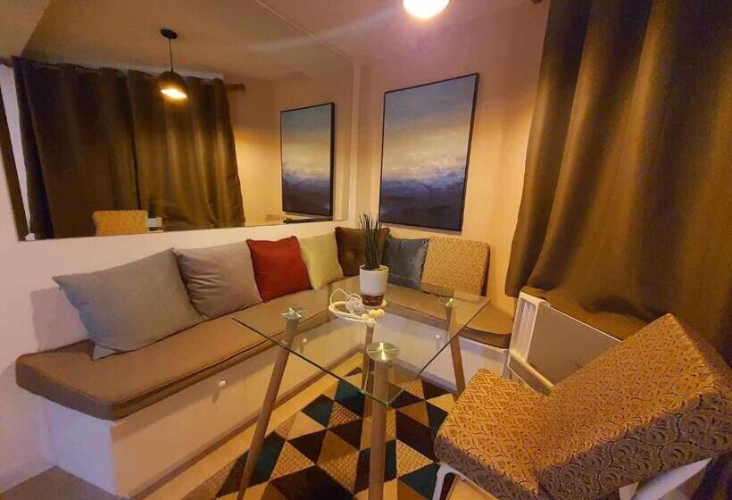 سوئیت با تخت بزرگ, Azure North   Executive Suite