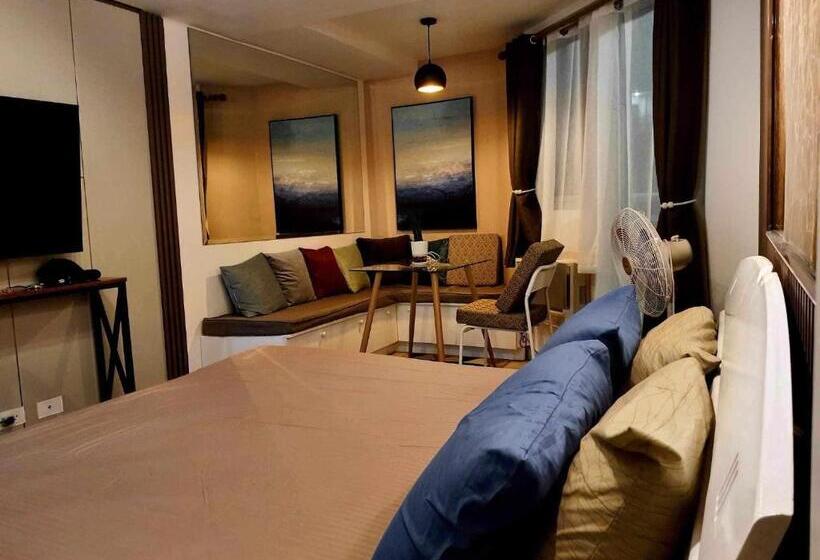 سوئیت با تخت بزرگ, Azure North   Executive Suite