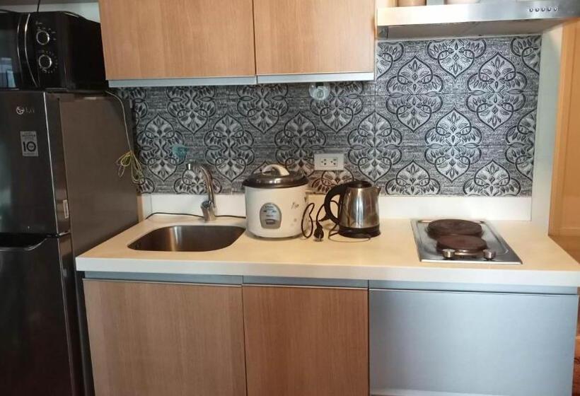 آپارتمان 1 خوابه با بالکن, Azure Urban Residence A11 Near Airport And Sm Bicutan+ Free Wifi