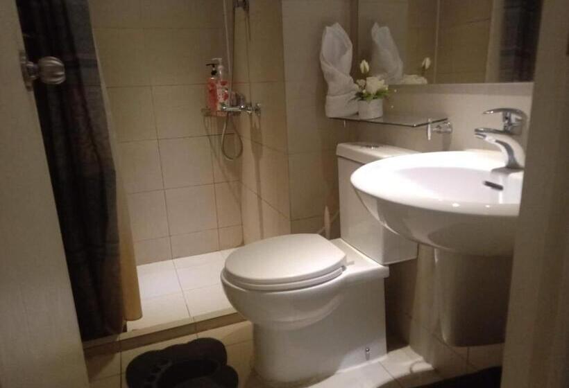 דירה בת חדר שינה 1 עם מרפסת, Azure Urban Residence A11 Near Airport And Sm Bicutan+ Free Wifi