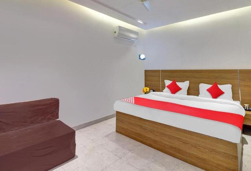 Quarto Triplo Clássico, Flagship Hotel Dcrest