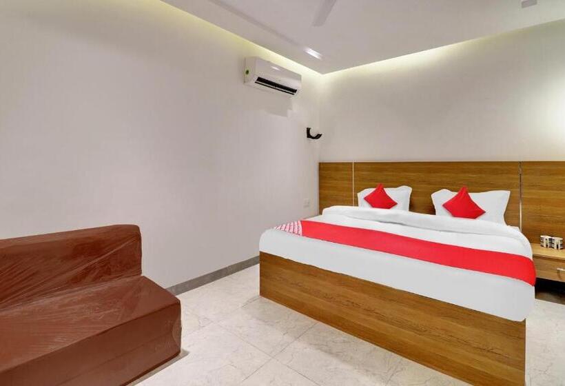 Quarto Triplo Clássico, Flagship Hotel Dcrest