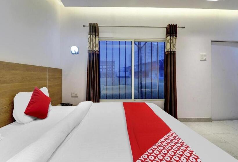 Quarto Triplo Clássico, Flagship Hotel Dcrest