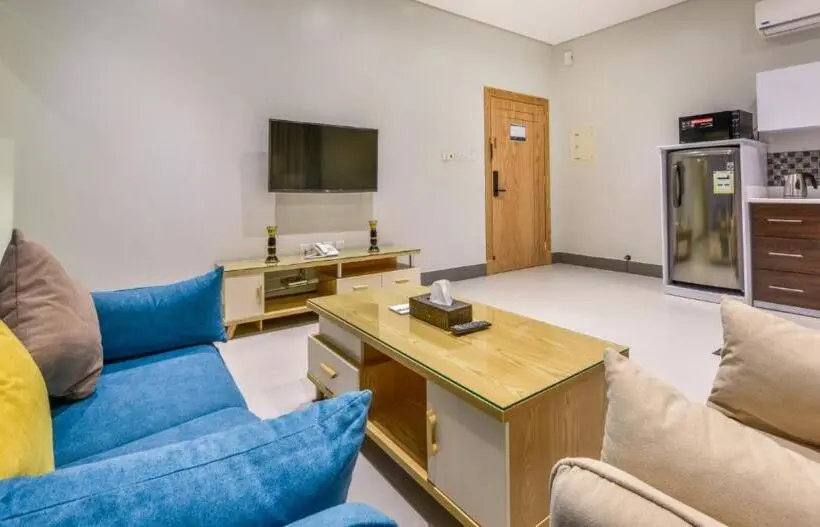 Huoneisto 3 Makuuhuonetta, Amar Suites