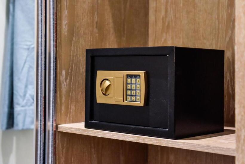 شقة غرفة واحدة, Amar Suites