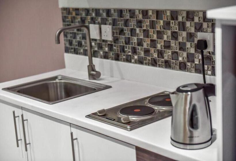 شقة غرفة واحدة, Amar Suites