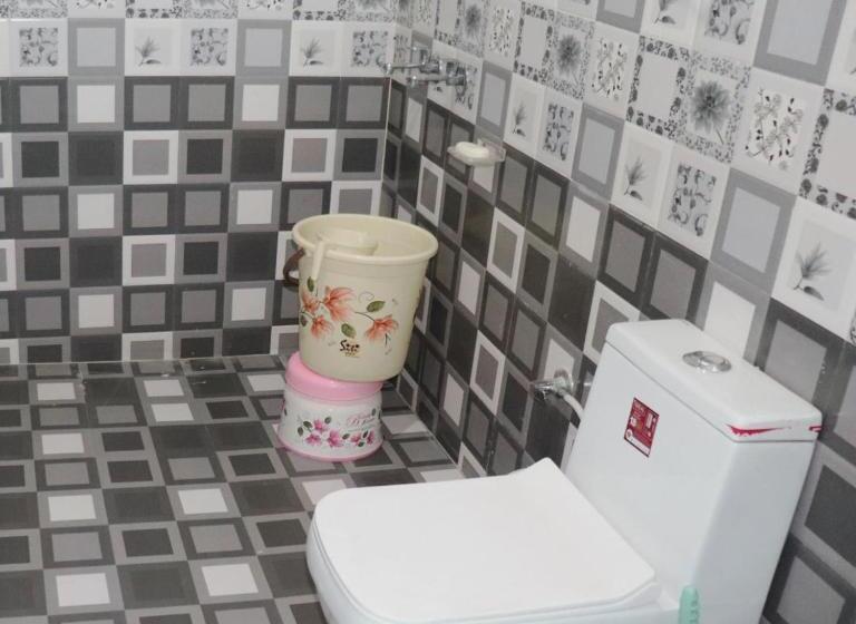 Habitación Estàndard Individual, Asher Woods