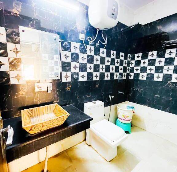 חדר דלוקס, Classic Hotel 02 Minute Walk In Nizamuddin Railway Station