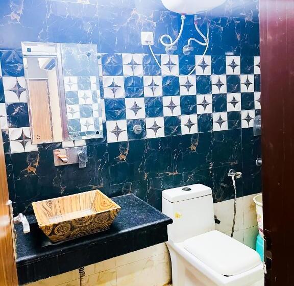 חדר דלוקס, Classic Hotel 02 Minute Walk In Nizamuddin Railway Station